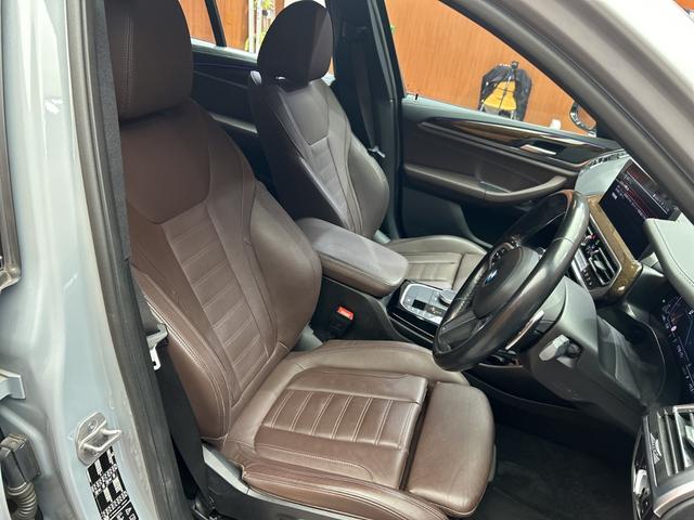 Ｘ３ ｘＤｒｉｖｅ　２０ｄ　Ｍスポーツ　茶革シート　ＡＣＣ　ナビ　地デジＴＶ　３６０°　Ｂｌｕｅｔｏｏｔｈ接続　ＣａｒＰｌａｙ　シートＨ　パーキングアシスト　パワーバックドア　ＬＥＤヘッドライト　　衝突軽減Ｂ　ＢＳＭ　ＬＫＡ　ワンオーナー（6枚目）