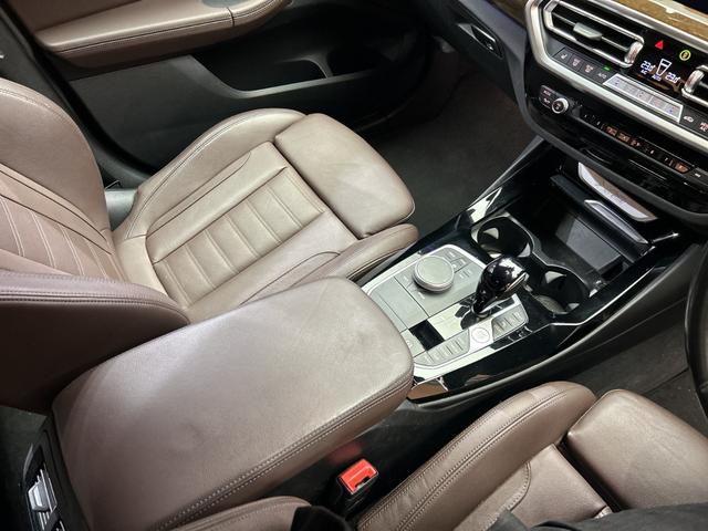Ｘ３ ｘＤｒｉｖｅ　２０ｄ　Ｍスポーツ　茶革シート　ＡＣＣ　ナビ　地デジＴＶ　３６０°　Ｂｌｕｅｔｏｏｔｈ接続　ＣａｒＰｌａｙ　シートＨ　パーキングアシスト　パワーバックドア　ＬＥＤヘッドライト　　衝突軽減Ｂ　ＢＳＭ　ＬＫＡ　ワンオーナー（16枚目）