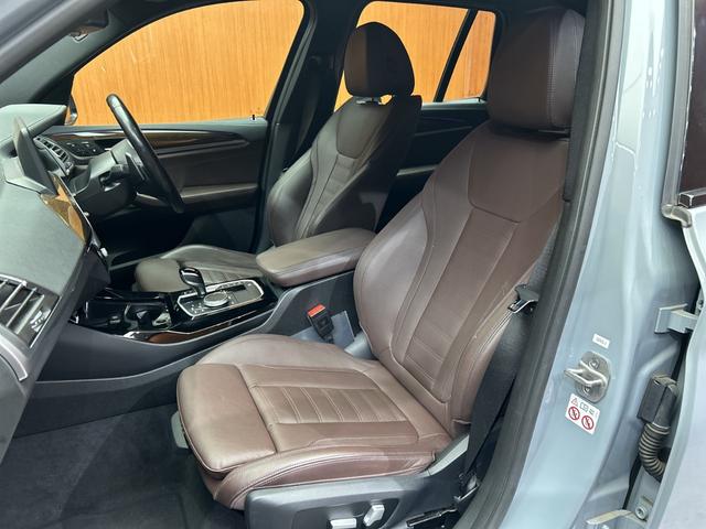 Ｘ３ ｘＤｒｉｖｅ　２０ｄ　Ｍスポーツ　茶革シート　ＡＣＣ　ナビ　地デジＴＶ　３６０°　Ｂｌｕｅｔｏｏｔｈ接続　ＣａｒＰｌａｙ　シートＨ　パーキングアシスト　パワーバックドア　ＬＥＤヘッドライト　　衝突軽減Ｂ　ＢＳＭ　ＬＫＡ　ワンオーナー（37枚目）