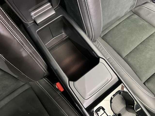 ＸＣ４０ Ｔ４　ＡＷＤ　Ｒデザイン　ＡＣＣ　純正ナビ　３６０°カメラ　ハーフレザーシート　パワーシート　シートヒーター　レーンアシスト　ブラインドスポット　パーキングアシスト　電動リアゲート　コーナーセンサー　オートライト　ドラレコ（17枚目）