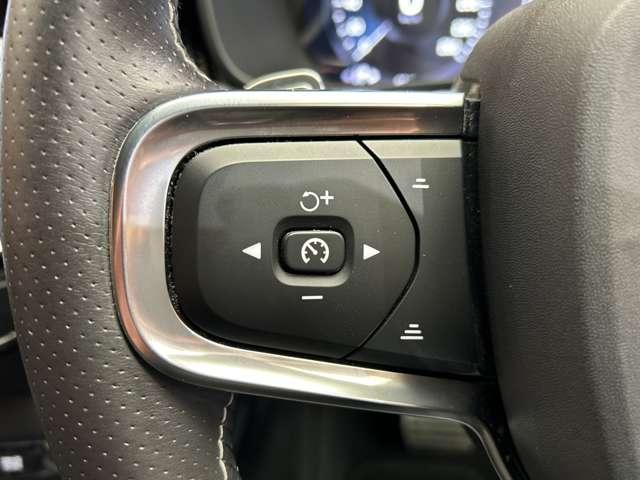 ＸＣ４０ Ｔ４　ＡＷＤ　Ｒデザイン　ＡＣＣ　純正ナビ　３６０°カメラ　ハーフレザーシート　パワーシート　シートヒーター　レーンアシスト　ブラインドスポット　パーキングアシスト　電動リアゲート　コーナーセンサー　オートライト　ドラレコ（21枚目）