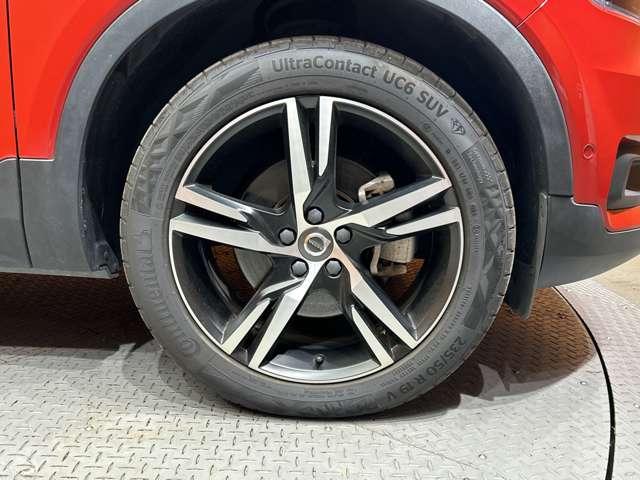 ＸＣ４０ Ｔ４　ＡＷＤ　Ｒデザイン　ＡＣＣ　純正ナビ　３６０°カメラ　ハーフレザーシート　パワーシート　シートヒーター　レーンアシスト　ブラインドスポット　パーキングアシスト　電動リアゲート　コーナーセンサー　オートライト　ドラレコ（56枚目）