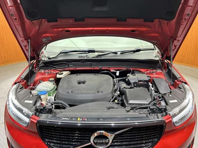 ＸＣ４０ Ｔ４　ＡＷＤ　Ｒデザイン　ＡＣＣ　純正ナビ　３６０°カメラ　ハーフレザーシート　パワーシート　シートヒーター　レーンアシスト　ブラインドスポット　パーキングアシスト　電動リアゲート　コーナーセンサー　オートライト　ドラレコ（63枚目）