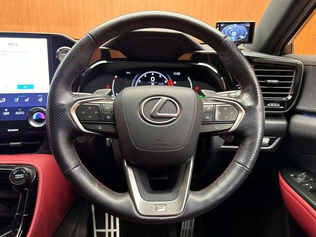 ＮＸ ＮＸ３５０ｈ　Ｆスポーツ　サンルーフ　ＡＣＣ　純正ナビ　３６０°カメラ　赤黒コンビレザーシート　ベンチレーション　シートヒーター　ステアリングヒーター　電動リアゲート　ＨＵＤ　オートホールド　ＥＴＣ　ドラレコ（19枚目）