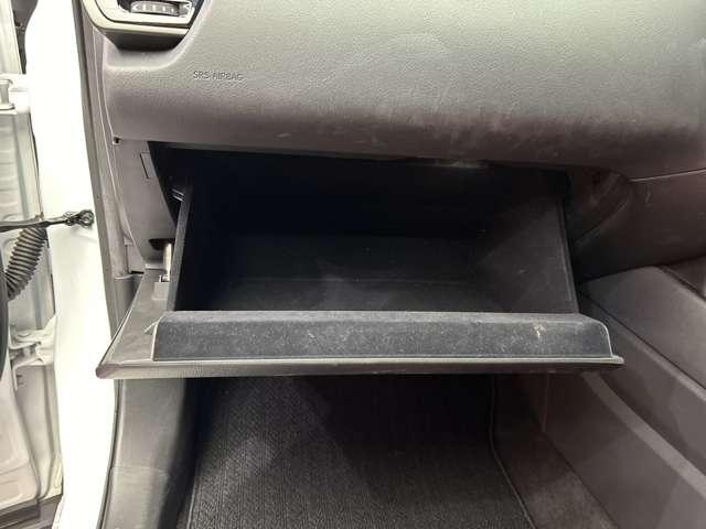 ＮＸ ＮＸ３５０ｈ　Ｆスポーツ　サンルーフ　ＡＣＣ　純正ナビ　３６０°カメラ　赤黒コンビレザーシート　ベンチレーション　シートヒーター　ステアリングヒーター　電動リアゲート　ＨＵＤ　オートホールド　ＥＴＣ　ドラレコ（36枚目）