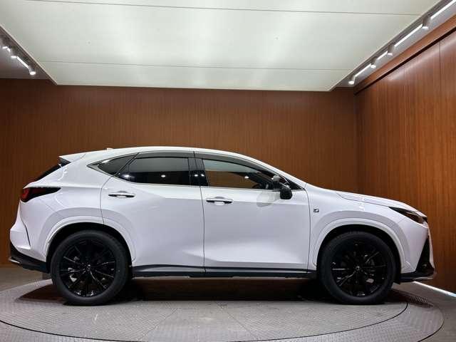 ＮＸ ＮＸ３５０ｈ　Ｆスポーツ　サンルーフ　ＡＣＣ　純正ナビ　３６０°カメラ　赤黒コンビレザーシート　ベンチレーション　シートヒーター　ステアリングヒーター　電動リアゲート　ＨＵＤ　オートホールド　ＥＴＣ　ドラレコ（54枚目）