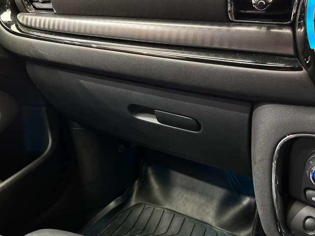 ＭＩＮＩ クーパーＳＤ　クラブマン　黒革　シートヒーター　メモリーパワーシート　ＡＣＣ　純正ナビ　バックカメラ　リアＰＤＣ　インテリジェントセーフティ　ＬＥＤヘッドライト　オートライト　電動パーキングブレーキ　ＥＴＣ　ドラレコ（36枚目）