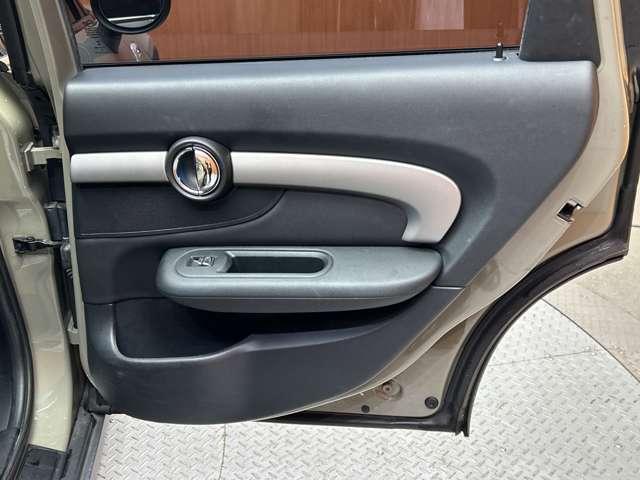 ＭＩＮＩ クーパーＳＤ　クラブマン　黒革　シートヒーター　メモリーパワーシート　ＡＣＣ　純正ナビ　バックカメラ　リアＰＤＣ　インテリジェントセーフティ　ＬＥＤヘッドライト　オートライト　電動パーキングブレーキ　ＥＴＣ　ドラレコ（46枚目）