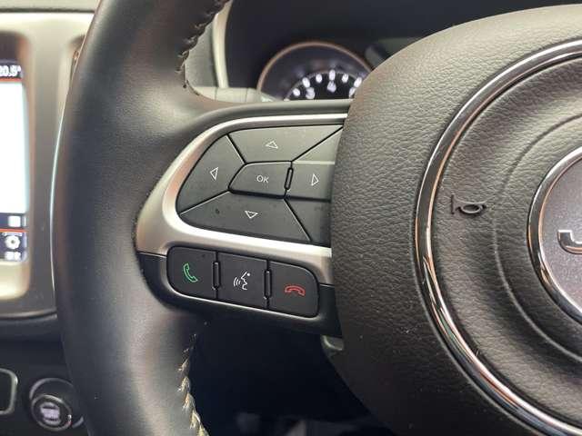 ジープ・コンパス ロンジチュード　クルーズコントロール　ナビ　地デジＴＶ　バックカメラ　Ｂｌｕｅｔｏｏｔｈ接続　パークアシスト　ブラックルーフ　ブラックルーフレール　プライバシーガラス　プッシュスタート　純正１７インチＡＷ　ＥＴＣ（20枚目）