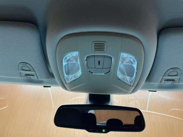 ジープ・コンパス ロンジチュード　クルーズコントロール　ナビ　地デジＴＶ　バックカメラ　Ｂｌｕｅｔｏｏｔｈ接続　パークアシスト　ブラックルーフ　ブラックルーフレール　プライバシーガラス　プッシュスタート　純正１７インチＡＷ　ＥＴＣ（26枚目）