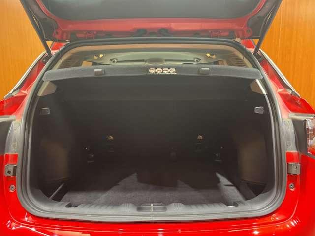 ジープ・コンパス ロンジチュード　クルーズコントロール　ナビ　地デジＴＶ　バックカメラ　Ｂｌｕｅｔｏｏｔｈ接続　パークアシスト　ブラックルーフ　ブラックルーフレール　プライバシーガラス　プッシュスタート　純正１７インチＡＷ　ＥＴＣ（39枚目）