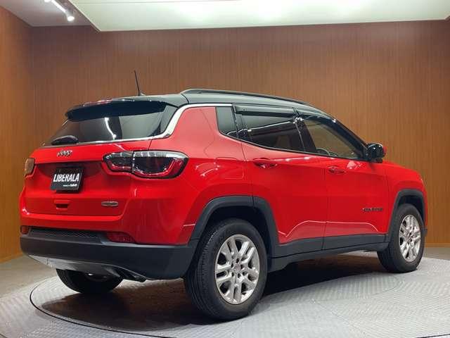 ジープ・コンパス ロンジチュード　クルーズコントロール　ナビ　地デジＴＶ　バックカメラ　Ｂｌｕｅｔｏｏｔｈ接続　パークアシスト　ブラックルーフ　ブラックルーフレール　プライバシーガラス　プッシュスタート　純正１７インチＡＷ　ＥＴＣ（48枚目）