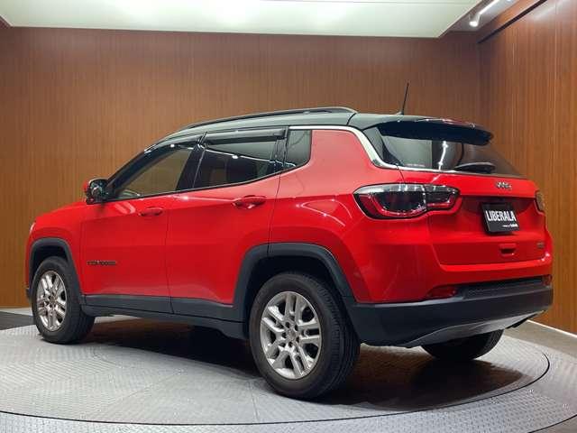 ジープ・コンパス ロンジチュード　クルーズコントロール　ナビ　地デジＴＶ　バックカメラ　Ｂｌｕｅｔｏｏｔｈ接続　パークアシスト　ブラックルーフ　ブラックルーフレール　プライバシーガラス　プッシュスタート　純正１７インチＡＷ　ＥＴＣ（49枚目）