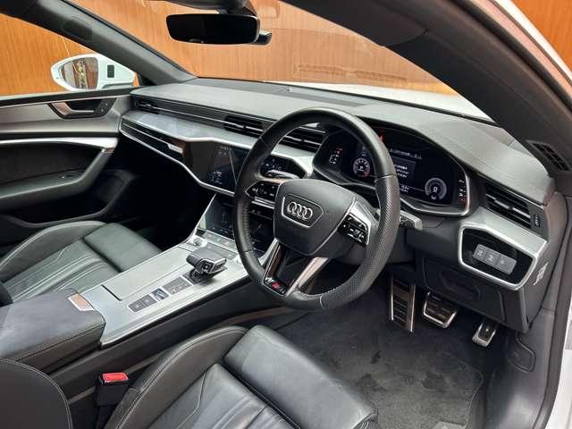 Ａ７スポーツバック ５５ＴＦＳＩクワトロ　Ｓライン　ＡＣＣ　黒革シート　ＯＰ２１インチＡＷ　マトリクスＬＥＤヘッドライト　バーチャルコックピット　純正ナビ　３６０°カメラ　アダプティブドライビングアシスト　レーンアシスト　サイドアシスト　ドラレコ（5枚目）