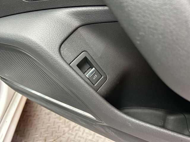 Ａ７スポーツバック ５５ＴＦＳＩクワトロ　Ｓライン　ＡＣＣ　黒革シート　ＯＰ２１インチＡＷ　マトリクスＬＥＤヘッドライト　バーチャルコックピット　純正ナビ　３６０°カメラ　アダプティブドライビングアシスト　レーンアシスト　サイドアシスト　ドラレコ（32枚目）