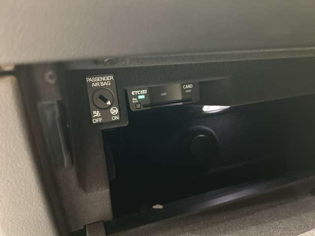 Ａ７スポーツバック ５５ＴＦＳＩクワトロ　Ｓライン　ＡＣＣ　黒革シート　ＯＰ２１インチＡＷ　マトリクスＬＥＤヘッドライト　バーチャルコックピット　純正ナビ　３６０°カメラ　アダプティブドライビングアシスト　レーンアシスト　サイドアシスト　ドラレコ（37枚目）