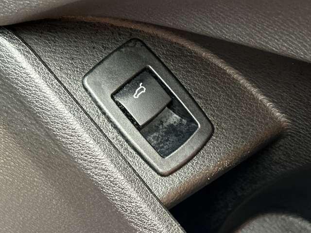 Ｘ２ ｘＤｒｉｖｅ　２０ｉ　ＭスポーツＸ　アドバンスドアクティブセーフティＰＫＧ　デビューＰＫＧ　ワンオーナー　ＡＣＣ　ＨＵＤ　純正ナビ　バックカメラ　パワーシート　シートヒーター　電動リアゲート　コンフォートアクセス　ドラレコ　ＥＴＣ（32枚目）