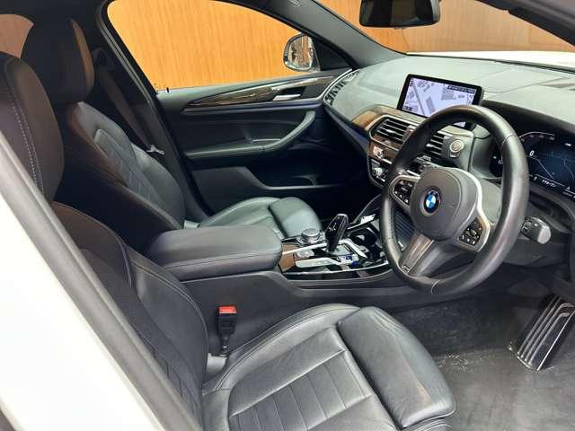 Ｘ４ ｘＤｒｉｖｅ　２０ｄ　Ｍスポーツ　ＡＣＣ　黒革シート　ベンチレーション　シートヒーター　パワーシート　純正ナビ　３６０°カメラ　ＨＵＤ　電動リアゲート　ＬＤＷ　ＬＣＷ　コンフォートアクセス　ワイヤレスチャージング　ＥＴＣ（5枚目）
