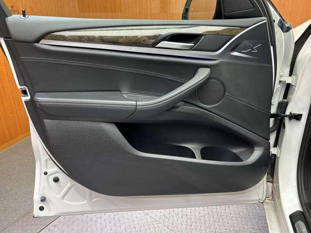 Ｘ４ ｘＤｒｉｖｅ　２０ｄ　Ｍスポーツ　ＡＣＣ　黒革シート　ベンチレーション　シートヒーター　パワーシート　純正ナビ　３６０°カメラ　ＨＵＤ　電動リアゲート　ＬＤＷ　ＬＣＷ　コンフォートアクセス　ワイヤレスチャージング　ＥＴＣ（42枚目）