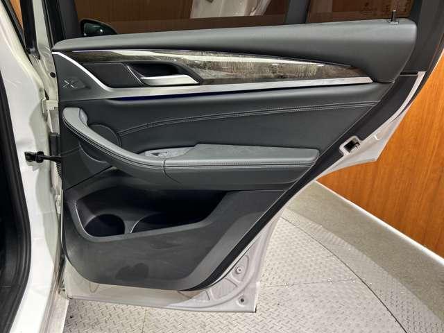 Ｘ４ ｘＤｒｉｖｅ　２０ｄ　Ｍスポーツ　ＡＣＣ　黒革シート　ベンチレーション　シートヒーター　パワーシート　純正ナビ　３６０°カメラ　ＨＵＤ　電動リアゲート　ＬＤＷ　ＬＣＷ　コンフォートアクセス　ワイヤレスチャージング　ＥＴＣ（43枚目）