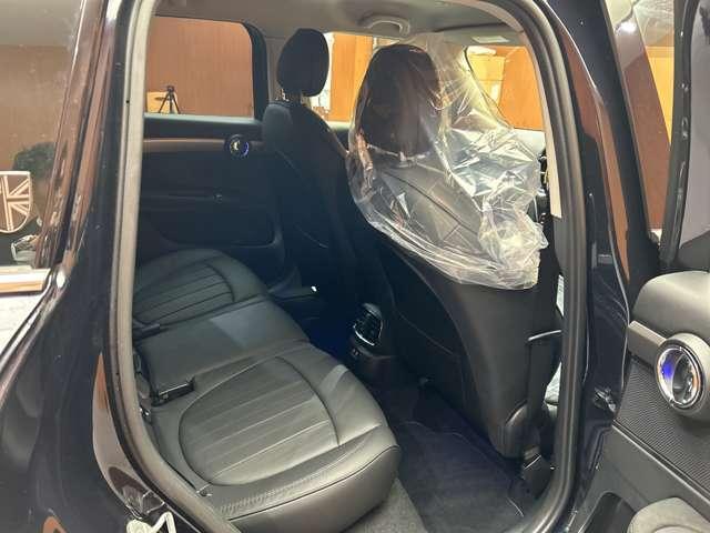 ＭＩＮＩ クーパーＳＤ　クロスオーバー　オール４　黒革　シートヒーター　メモリーパワーシート　ＡＣＣ　純正ナビ　バックカメラ　パーキングアシスト　ＬＥＤヘッドライト　オートライト　電動リアゲート　ドライブレコーダー　ＰＤＣ　電動パーキングブレーキ（7枚目）