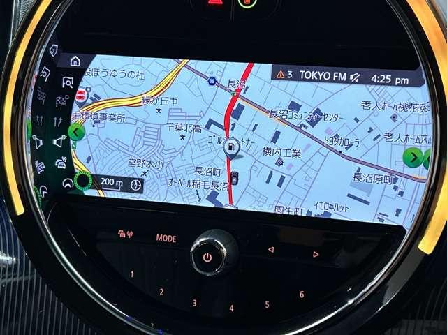 ＭＩＮＩ クーパーＳＤ　クロスオーバー　オール４　黒革　シートヒーター　メモリーパワーシート　ＡＣＣ　純正ナビ　バックカメラ　パーキングアシスト　ＬＥＤヘッドライト　オートライト　電動リアゲート　ドライブレコーダー　ＰＤＣ　電動パーキングブレーキ（9枚目）