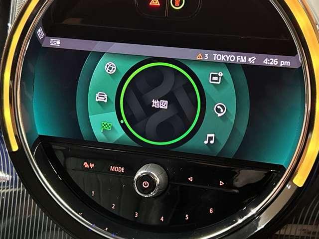 ＭＩＮＩ クーパーＳＤ　クロスオーバー　オール４　黒革　シートヒーター　メモリーパワーシート　ＡＣＣ　純正ナビ　バックカメラ　パーキングアシスト　ＬＥＤヘッドライト　オートライト　電動リアゲート　ドライブレコーダー　ＰＤＣ　電動パーキングブレーキ（11枚目）