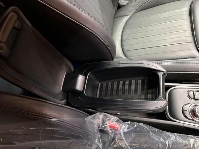 ＭＩＮＩ クーパーＳＤ　クロスオーバー　オール４　黒革　シートヒーター　メモリーパワーシート　ＡＣＣ　純正ナビ　バックカメラ　パーキングアシスト　ＬＥＤヘッドライト　オートライト　電動リアゲート　ドライブレコーダー　ＰＤＣ　電動パーキングブレーキ（19枚目）