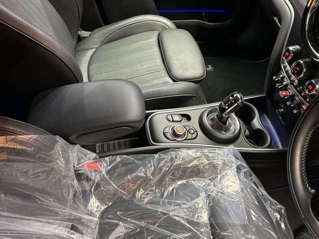 ＭＩＮＩ クーパーＳＤ　クロスオーバー　オール４　黒革　シートヒーター　メモリーパワーシート　ＡＣＣ　純正ナビ　バックカメラ　パーキングアシスト　ＬＥＤヘッドライト　オートライト　電動リアゲート　ドライブレコーダー　ＰＤＣ　電動パーキングブレーキ（20枚目）