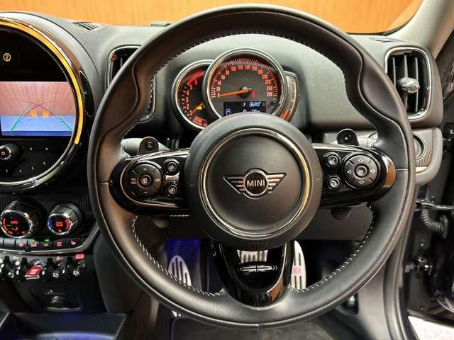 ＭＩＮＩ クーパーＳＤ　クロスオーバー　オール４　黒革　シートヒーター　メモリーパワーシート　ＡＣＣ　純正ナビ　バックカメラ　パーキングアシスト　ＬＥＤヘッドライト　オートライト　電動リアゲート　ドライブレコーダー　ＰＤＣ　電動パーキングブレーキ（21枚目）