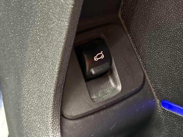 ＭＩＮＩ クーパーＳＤ　クロスオーバー　オール４　黒革　シートヒーター　メモリーパワーシート　ＡＣＣ　純正ナビ　バックカメラ　パーキングアシスト　ＬＥＤヘッドライト　オートライト　電動リアゲート　ドライブレコーダー　ＰＤＣ　電動パーキングブレーキ（31枚目）