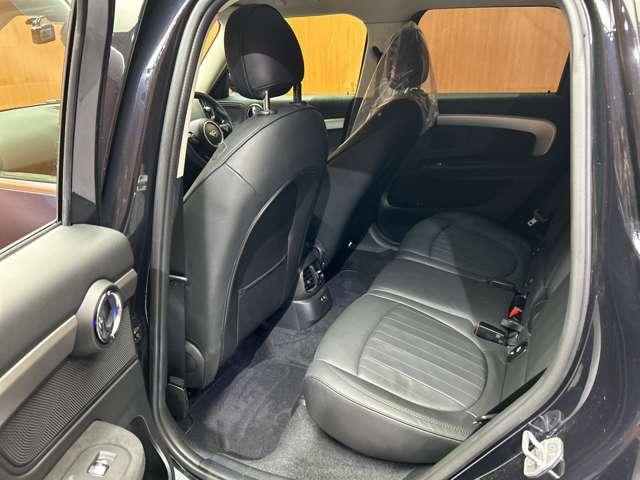 ＭＩＮＩ クーパーＳＤ　クロスオーバー　オール４　黒革　シートヒーター　メモリーパワーシート　ＡＣＣ　純正ナビ　バックカメラ　パーキングアシスト　ＬＥＤヘッドライト　オートライト　電動リアゲート　ドライブレコーダー　ＰＤＣ　電動パーキングブレーキ（43枚目）