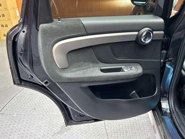 ＭＩＮＩ クーパーＳＤ　クロスオーバー　オール４　黒革　シートヒーター　メモリーパワーシート　ＡＣＣ　純正ナビ　バックカメラ　パーキングアシスト　ＬＥＤヘッドライト　オートライト　電動リアゲート　ドライブレコーダー　ＰＤＣ　電動パーキングブレーキ（48枚目）