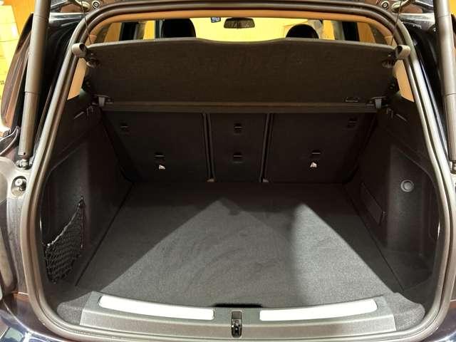 ＭＩＮＩ クーパーＳＤ　クロスオーバー　オール４　黒革　シートヒーター　メモリーパワーシート　ＡＣＣ　純正ナビ　バックカメラ　パーキングアシスト　ＬＥＤヘッドライト　オートライト　電動リアゲート　ドライブレコーダー　ＰＤＣ　電動パーキングブレーキ（49枚目）