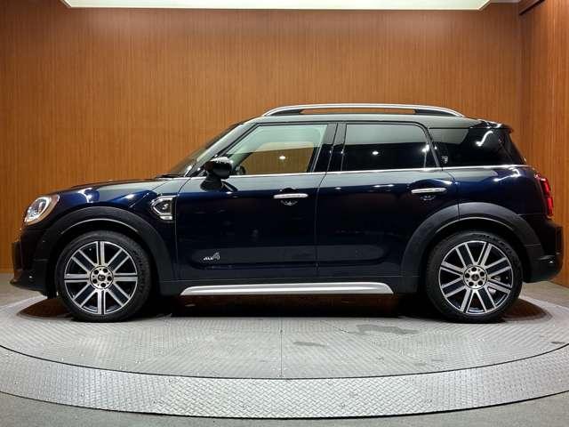 ＭＩＮＩ クーパーＳＤ　クロスオーバー　オール４　黒革　シートヒーター　メモリーパワーシート　ＡＣＣ　純正ナビ　バックカメラ　パーキングアシスト　ＬＥＤヘッドライト　オートライト　電動リアゲート　ドライブレコーダー　ＰＤＣ　電動パーキングブレーキ（56枚目）