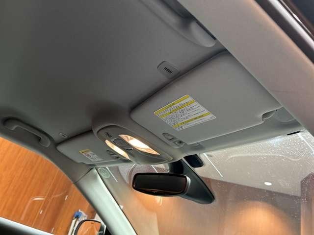 ジープ・コンパス 　ＡＣＣ　純正ナビ　バックカメラ　ＥＴＣ　スマートキー　レーンアシスト　パーキングアシスト　パークセンサー　ツートンカラー　衝突被害軽減ブレーキ　ブラインドスポット　フロントフォグランプ（28枚目）