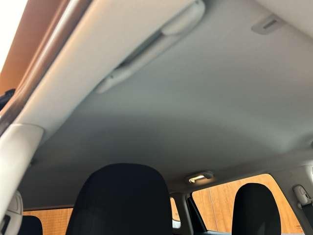 ジープ・コンパス 　ＡＣＣ　純正ナビ　バックカメラ　ＥＴＣ　スマートキー　レーンアシスト　パーキングアシスト　パークセンサー　ツートンカラー　衝突被害軽減ブレーキ　ブラインドスポット　フロントフォグランプ（30枚目）