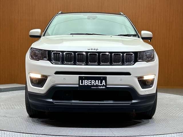 ジープ・コンパス 　ＡＣＣ　純正ナビ　バックカメラ　ＥＴＣ　スマートキー　レーンアシスト　パーキングアシスト　パークセンサー　ツートンカラー　衝突被害軽減ブレーキ　ブラインドスポット　フロントフォグランプ（46枚目）