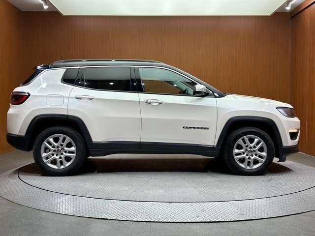 ジープ・コンパス 　ＡＣＣ　純正ナビ　バックカメラ　ＥＴＣ　スマートキー　レーンアシスト　パーキングアシスト　パークセンサー　ツートンカラー　衝突被害軽減ブレーキ　ブラインドスポット　フロントフォグランプ（48枚目）