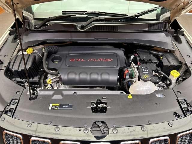 ジープ・コンパス 　ＡＣＣ　純正ナビ　バックカメラ　ＥＴＣ　スマートキー　レーンアシスト　パーキングアシスト　パークセンサー　ツートンカラー　衝突被害軽減ブレーキ　ブラインドスポット　フロントフォグランプ（63枚目）