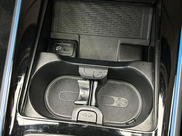 ＧＬＢ ＧＬＢ２００ｄ　４マチック　パノラマＳＲ　レザーエクスクルーシブＰＫＧ　アドバンスドＰＫＧ　１オーナー　ナビ　３６０°カメラ　シートヒーター　パワーシート　ＡＣＣ　ＢＳＭ　ＨＵＤ　ＬＥＤヘッドライト　アンビエントライト（15枚目）