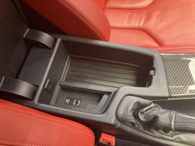 Ｍ４ Ｍ４クーペ　ＯＰ鍛造１９インチＡＷ　カーボンダイバー製ルーフ　純正ナビ　バックカメラ　赤革　シートヒーター　メモリーパワーシート　ＰＤＣ　クルーズコントロール　　パドルシフト　ＥＴＣ　ＬＥＤヘッドライト（14枚目）