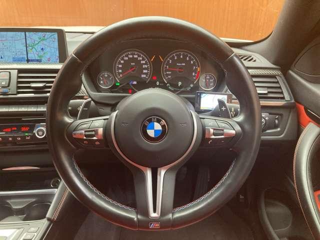 Ｍ４ Ｍ４クーペ　ＯＰ鍛造１９インチＡＷ　カーボンダイバー製ルーフ　純正ナビ　バックカメラ　赤革　シートヒーター　メモリーパワーシート　ＰＤＣ　クルーズコントロール　　パドルシフト　ＥＴＣ　ＬＥＤヘッドライト（15枚目）