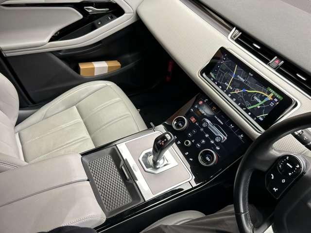 レンジローバーイヴォーク Ｓ　ＡＣＣ　純正ナビ　バックカメラ　白革シート　パワーシート　シートヒーター　デジタルメーター　衝突被害軽減ブレーキ　レーンアシスト　電動リアゲート　オートライト　ＥＴＣ　コーナーセンサー（12枚目）