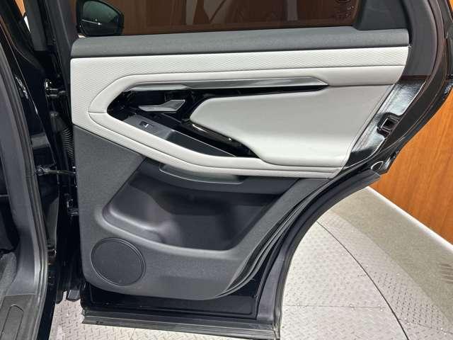 レンジローバーイヴォーク Ｓ　ＡＣＣ　純正ナビ　バックカメラ　白革シート　パワーシート　シートヒーター　デジタルメーター　衝突被害軽減ブレーキ　レーンアシスト　電動リアゲート　オートライト　ＥＴＣ　コーナーセンサー（39枚目）