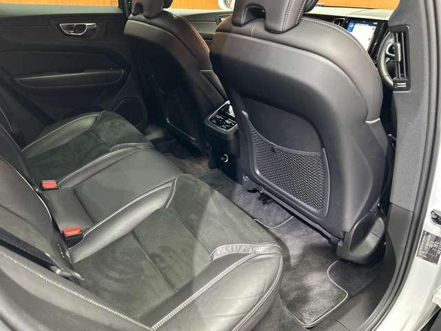 ＸＣ６０ Ｄ４　ＡＷＤ　Ｒデザイン　ＡＣＣ　半革シート　純正ナビ　地デジＴＶ　　３６０°カメラ　Ｂｌｕｅｔｏｏｔｈ接続　電動シート　シートヒーター　自動駐車　パドルシフト　電動リアゲート　ＬＥＤヘッドライト　衝突軽減Ｂ　ＢＳＭ　ＬＫＡ（7枚目）