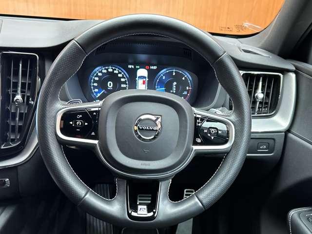 ＸＣ６０ Ｄ４　ＡＷＤ　Ｒデザイン　ＡＣＣ　半革シート　純正ナビ　地デジＴＶ　　３６０°カメラ　Ｂｌｕｅｔｏｏｔｈ接続　電動シート　シートヒーター　自動駐車　パドルシフト　電動リアゲート　ＬＥＤヘッドライト　衝突軽減Ｂ　ＢＳＭ　ＬＫＡ（19枚目）