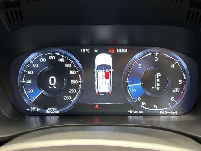 ＸＣ６０ Ｄ４　ＡＷＤ　Ｒデザイン　ＡＣＣ　半革シート　純正ナビ　地デジＴＶ　　３６０°カメラ　Ｂｌｕｅｔｏｏｔｈ接続　電動シート　シートヒーター　自動駐車　パドルシフト　電動リアゲート　ＬＥＤヘッドライト　衝突軽減Ｂ　ＢＳＭ　ＬＫＡ（20枚目）