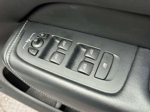 ＸＣ６０ Ｄ４　ＡＷＤ　Ｒデザイン　ＡＣＣ　半革シート　純正ナビ　地デジＴＶ　　３６０°カメラ　Ｂｌｕｅｔｏｏｔｈ接続　電動シート　シートヒーター　自動駐車　パドルシフト　電動リアゲート　ＬＥＤヘッドライト　衝突軽減Ｂ　ＢＳＭ　ＬＫＡ（27枚目）