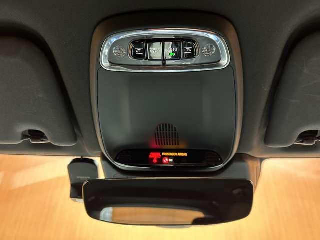 ＸＣ６０ Ｄ４　ＡＷＤ　Ｒデザイン　ＡＣＣ　半革シート　純正ナビ　地デジＴＶ　　３６０°カメラ　Ｂｌｕｅｔｏｏｔｈ接続　電動シート　シートヒーター　自動駐車　パドルシフト　電動リアゲート　ＬＥＤヘッドライト　衝突軽減Ｂ　ＢＳＭ　ＬＫＡ（30枚目）